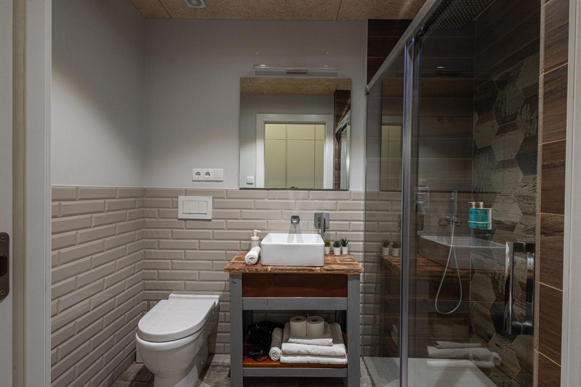 شقة Florit Flats - Center Modern 1Br 2Bth Terrace Wi-Fi Ac فالنسيا المظهر الخارجي الصورة