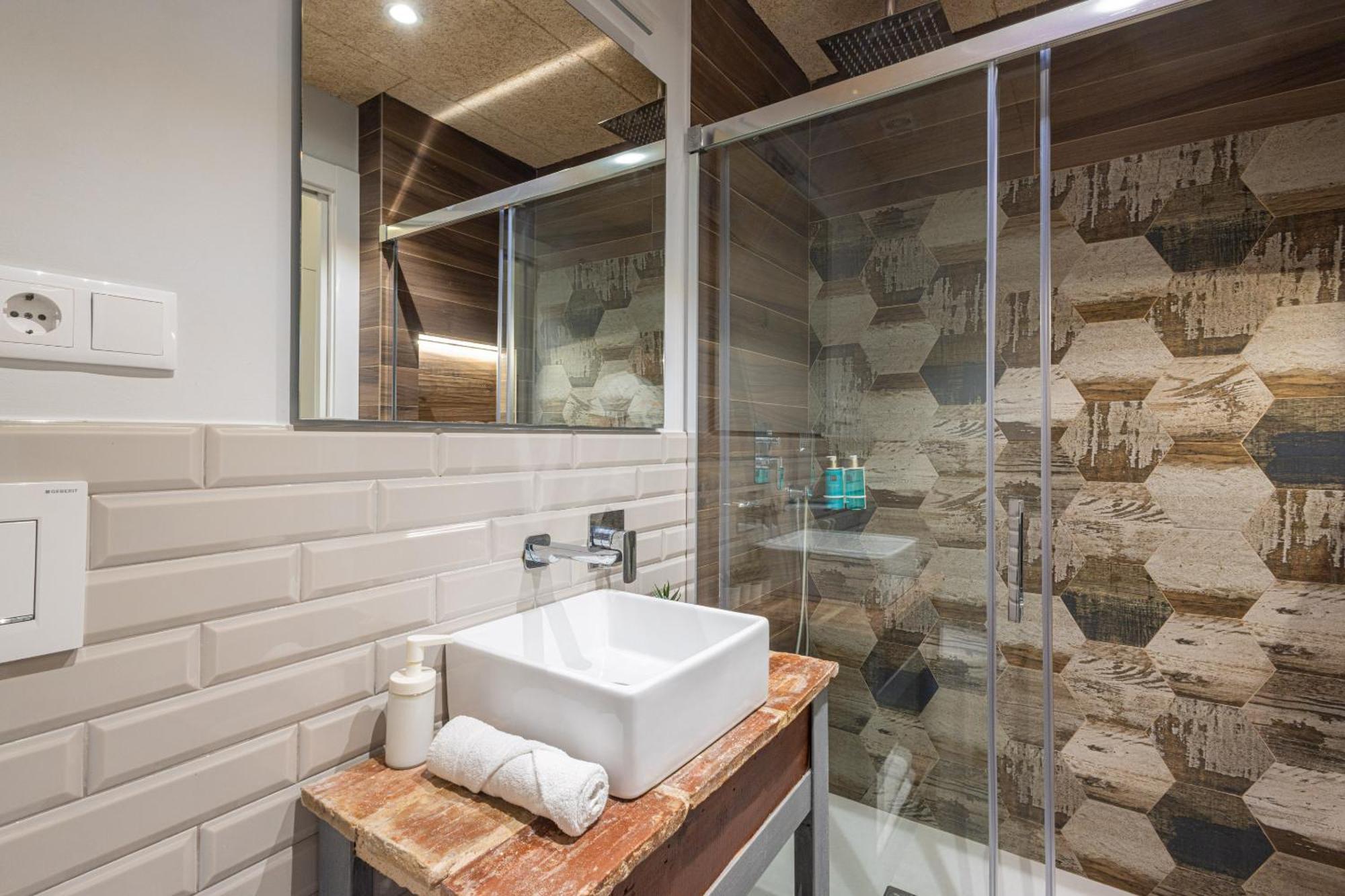 شقة Florit Flats - Center Modern 1Br 2Bth Terrace Wi-Fi Ac فالنسيا المظهر الخارجي الصورة